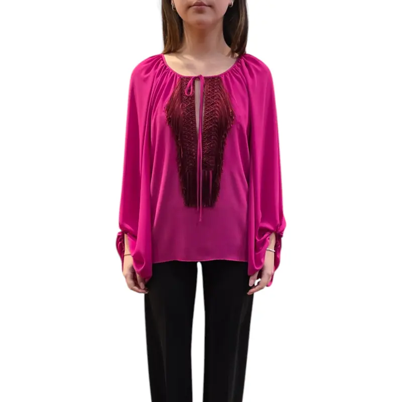 Blusa donna con scollo profondo e frange