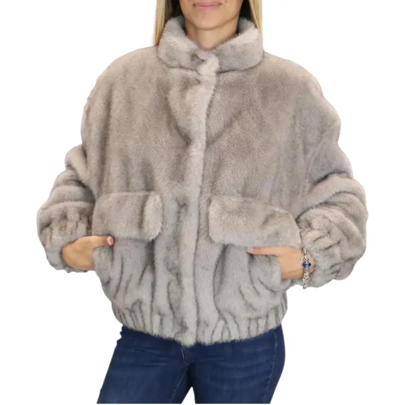 Liu donna JoEcopelliccia