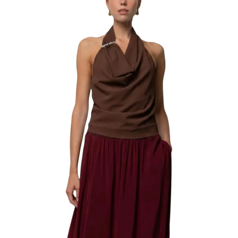 Top donna con accessorio piercing